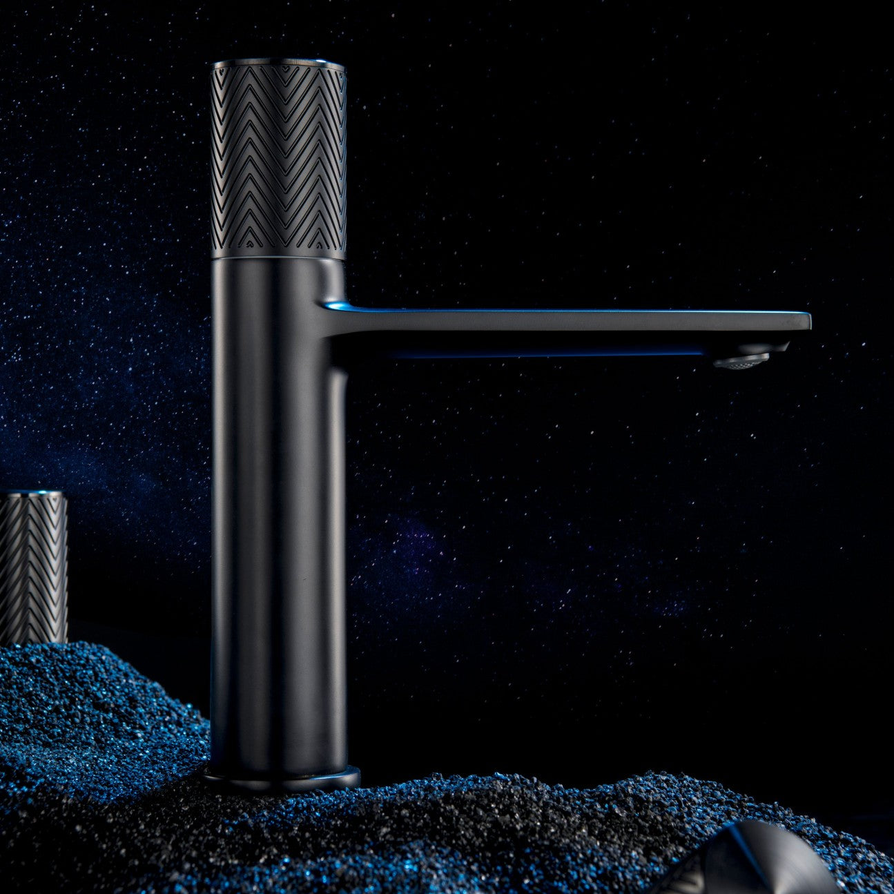 Dilluso Knurled Single Hole Matte Black Basin