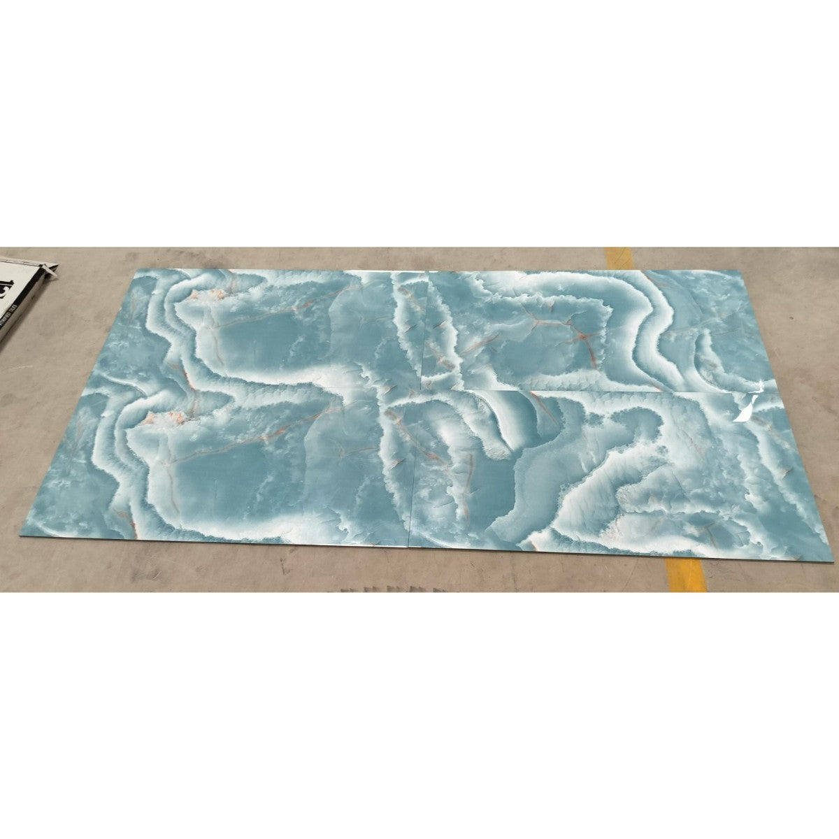 Onyx Aqua tile