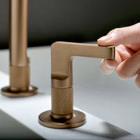 Quality Dilluso Adia 3-Hole Widespread Sink Faucet