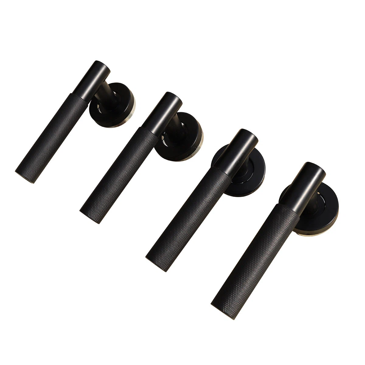 Knurled Handle In Black Color